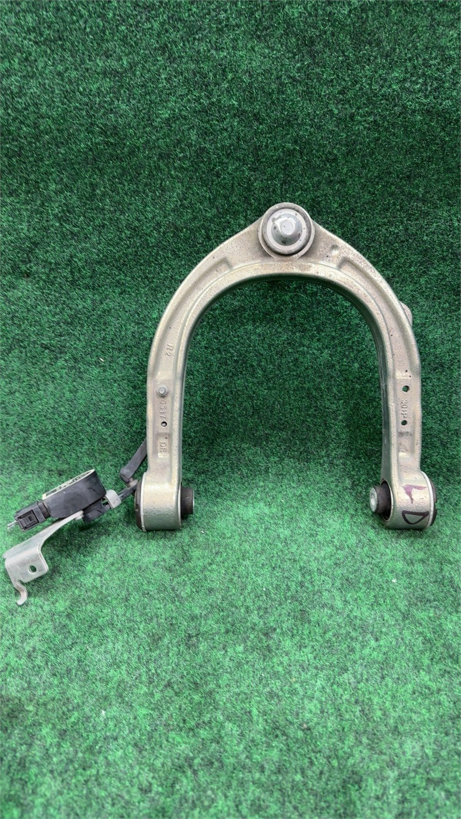 2017-2022 BMW 740i Left LH  Right Upper Control OEM 31106868530