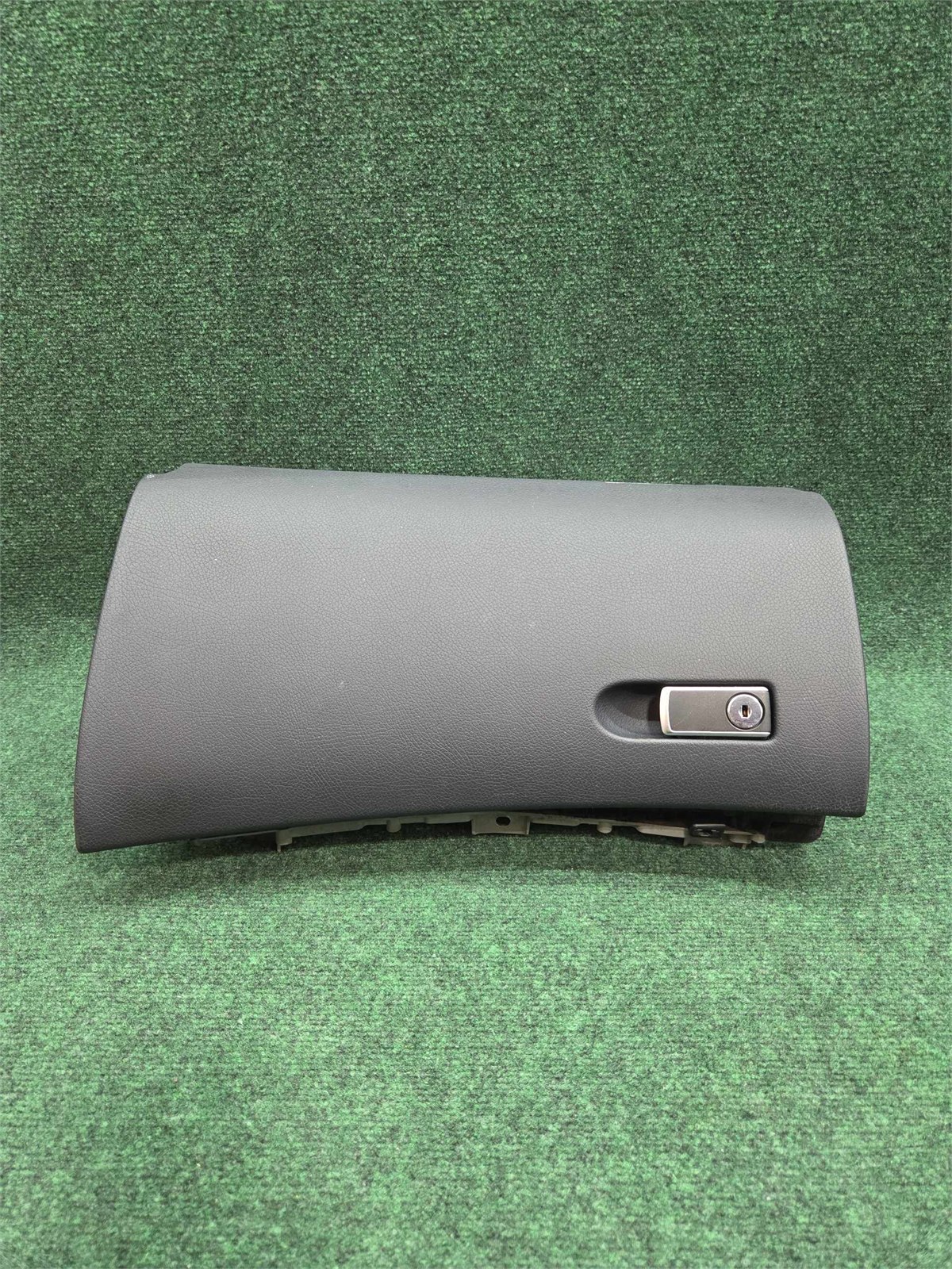 2016-2023 Mercedes Benz E300 Dashboard Glove Compartment Oem A2136804406