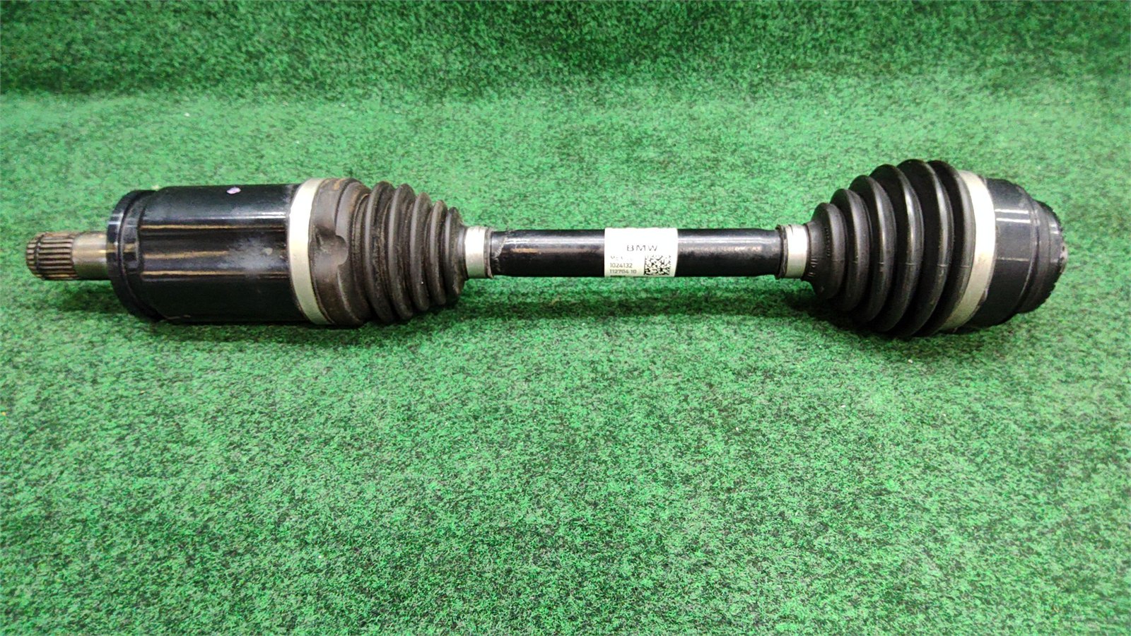 2019-2022 Bmw 330i Left Front Axle Shaft Oem 31608485717 / 31608682367