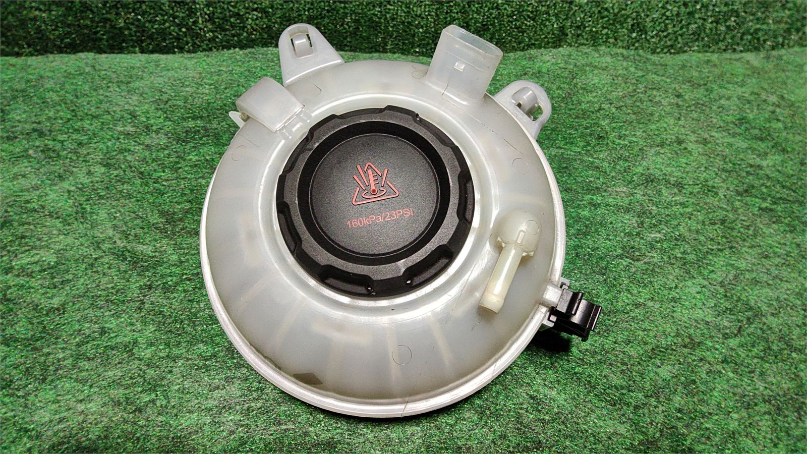 2015-2020 Audi A3 Quattro Coolant Recovery Bottle Reservoir Oem 5q0121407