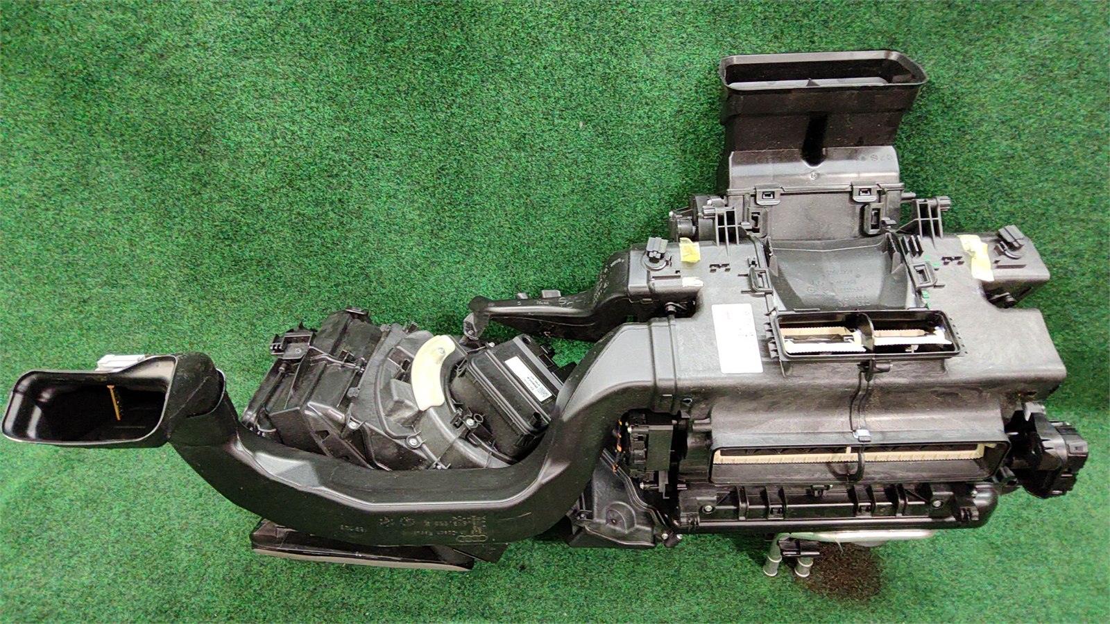 2020-2024 Audi Q7 A/C Heater Evaporator Core Case OEM 4M1820001