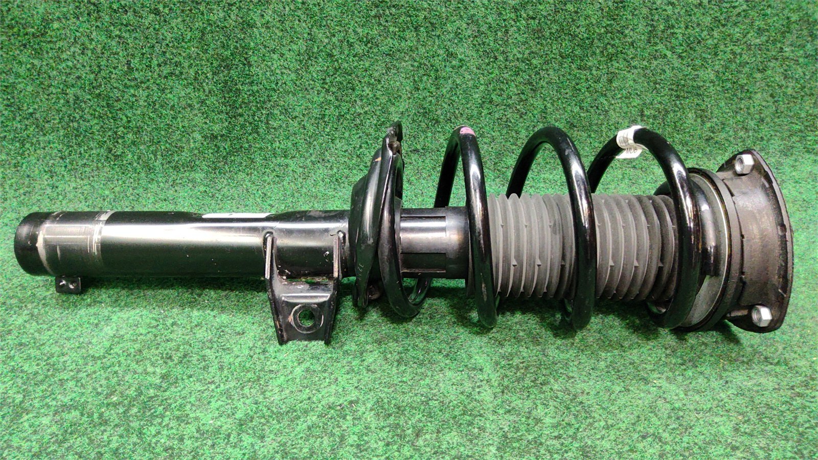 2019-2025 Audi Q3 Front Left Shock Absorber 1k Mls Oem 5qf413031cn 5q0411105dr