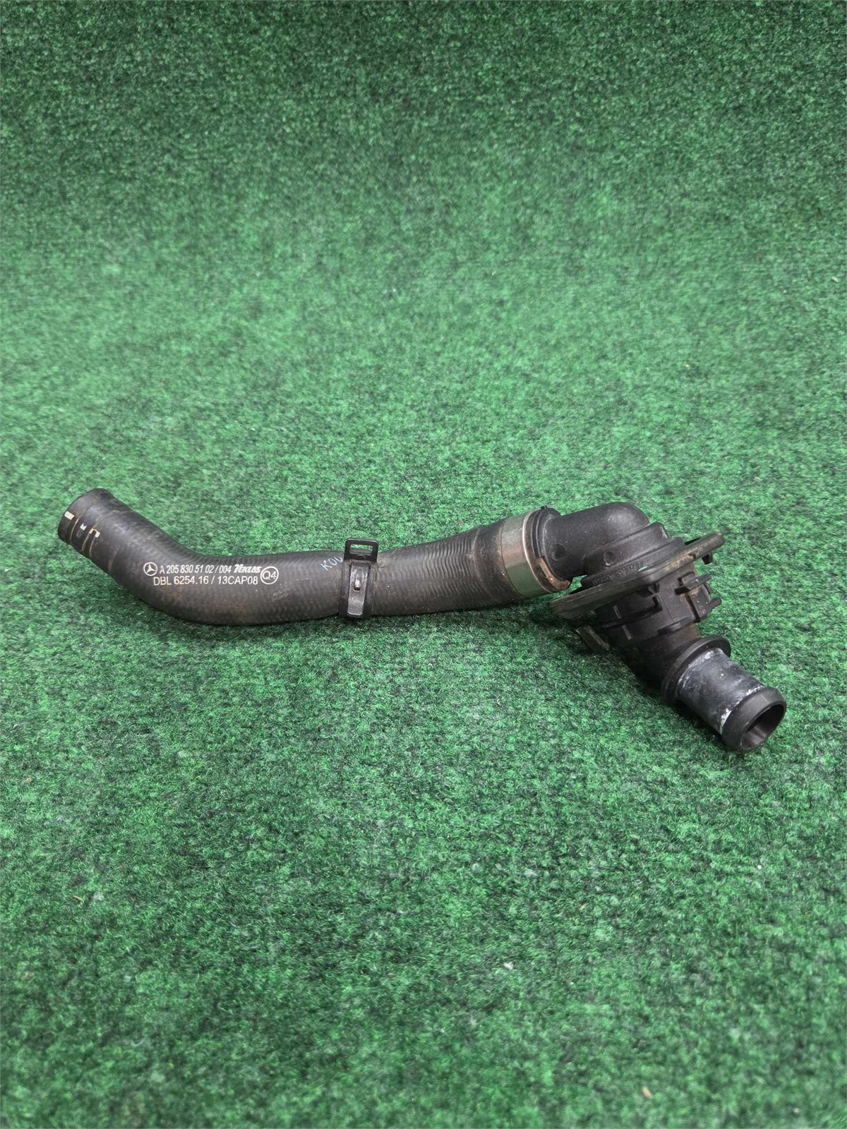 2016-2019 Mercedes Benz Glc 300 Radiator Hose 49k Mls Oem A2058305102
