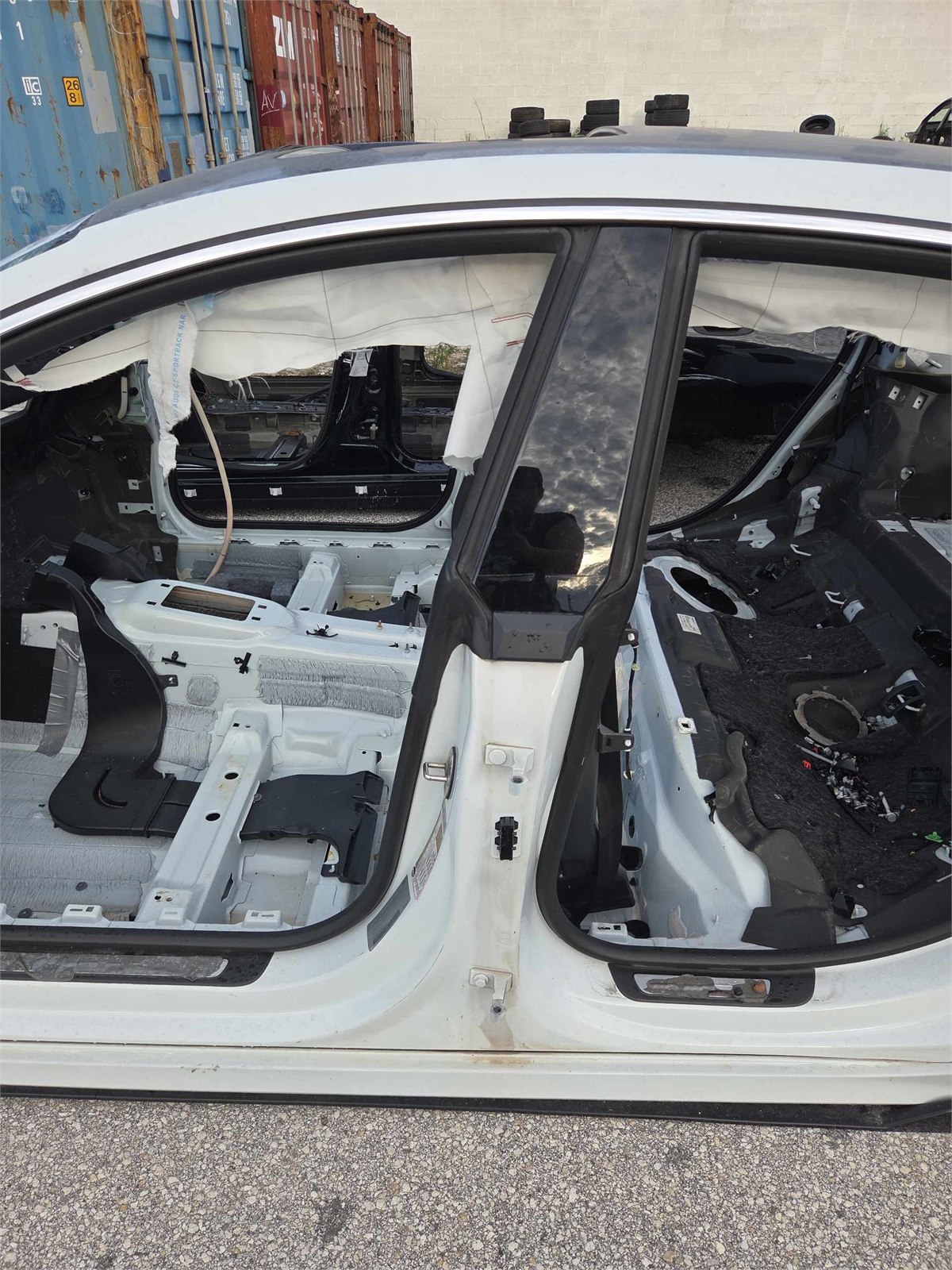 2016-2018 Audi A7 Quattro Left Center B-pillar White 2y Oem 4g8810073g