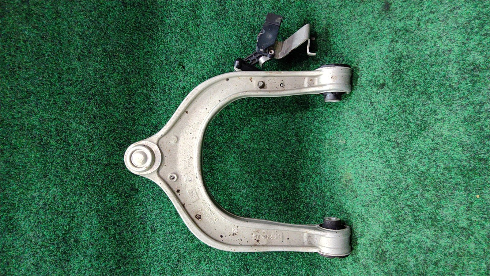 2017-2022 Bmw X7 Front Upper Control Arm Right Oem 31106883836