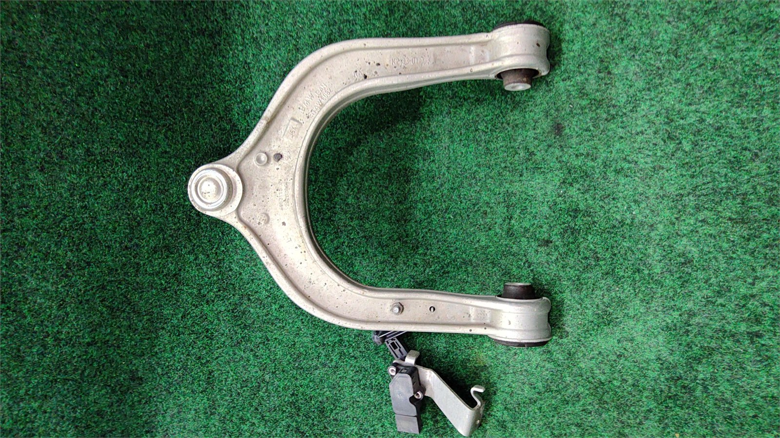 2017-2022 Bmw X7 Front Upper Control Arm Left Oem 31106883835