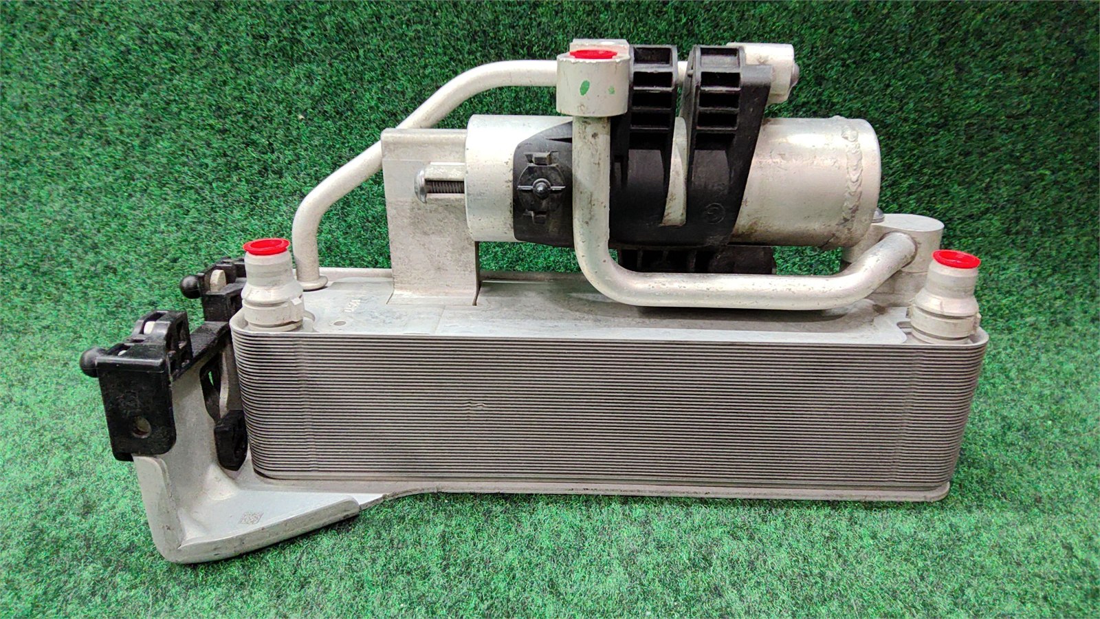 2016-2021 Bmw 330i Dehydrator Condencer Oem 64509338330 64509471521