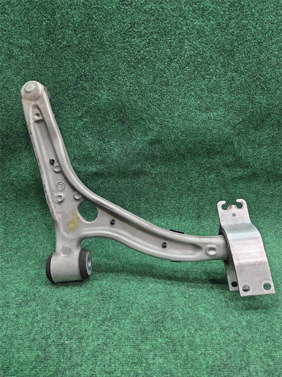2015-2020 Mercedes Benz Gla 250 Left Front Lower Arm 65k Mls Oem A1563300500