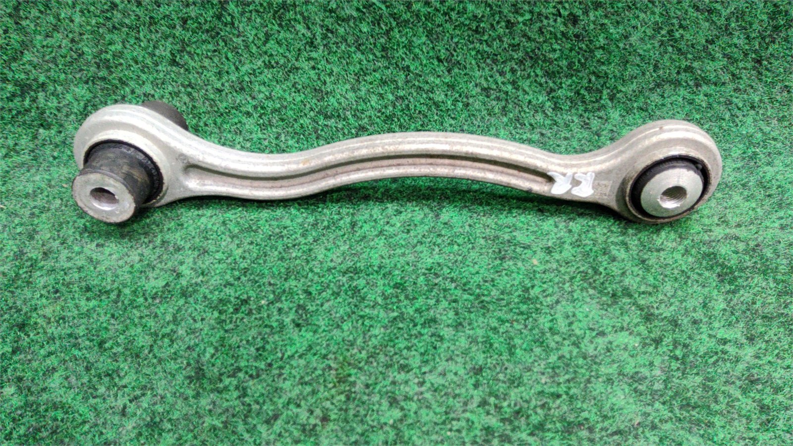 2015-18 Mercedes Benz C300 Rear Right Tir Rod Lower Control Arm OEM A2053506603