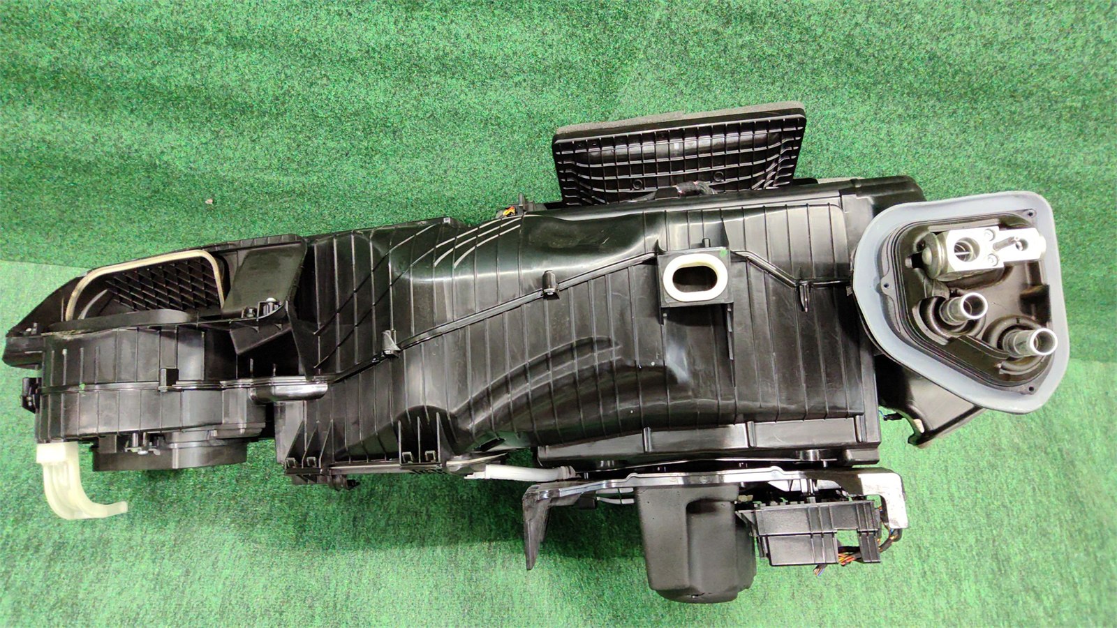 2020-2023 Bmw X6 Set Of Intake Housing Spiral Housin Oem 64119460552 64117944536
