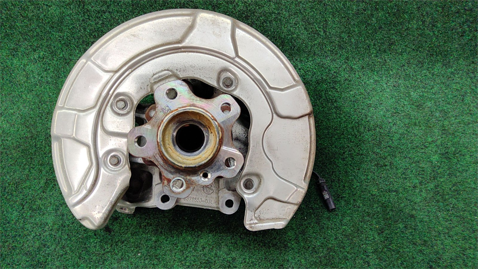 2019-2025 Bmw X5 Rear Left Spindle Knuckle Hub Oem 31216869869 Original