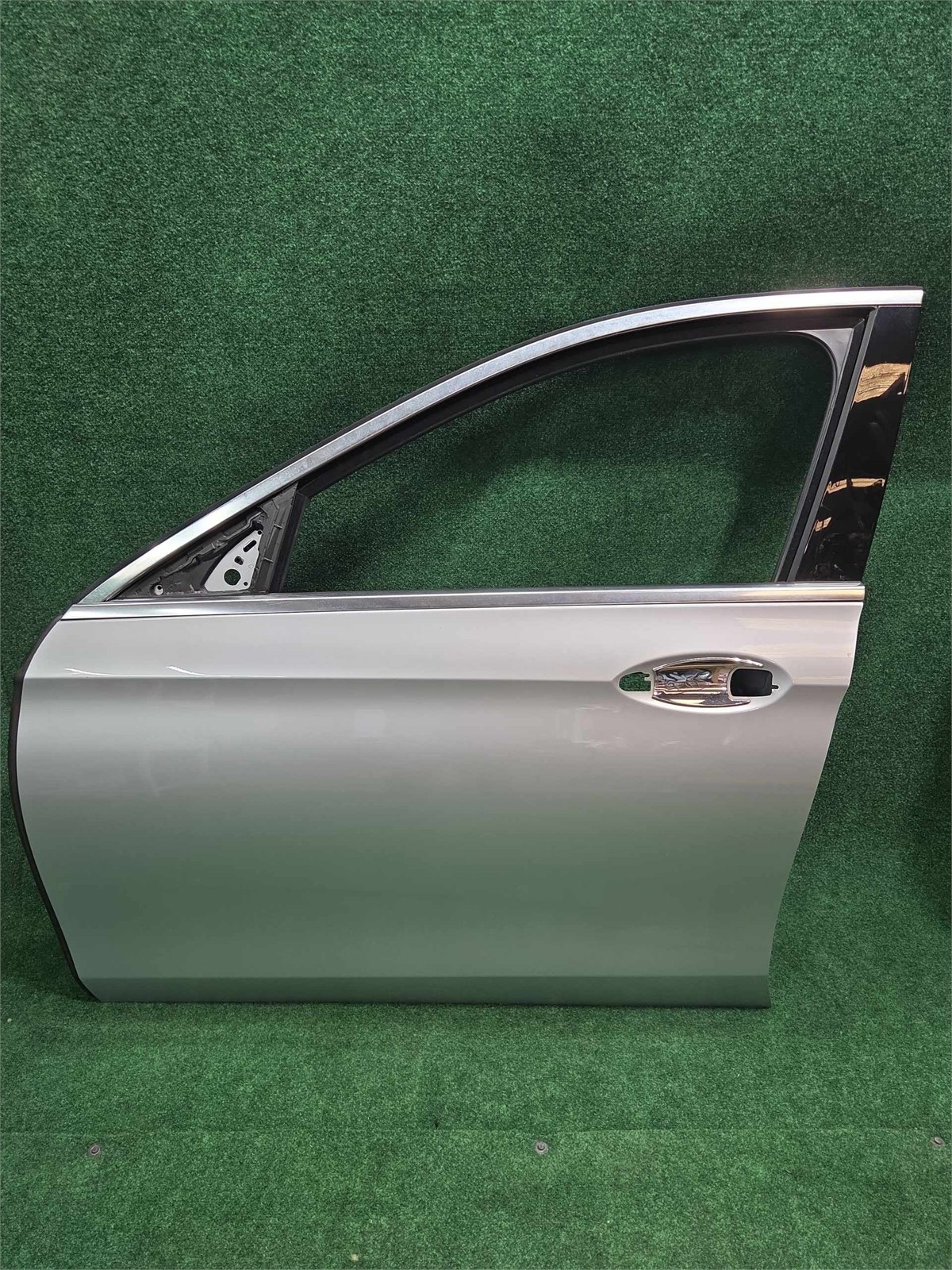 LH 2016-2023 Mercedes Benz E300 Left Front Door Shell Silver Met 775 OEM A2137200105
