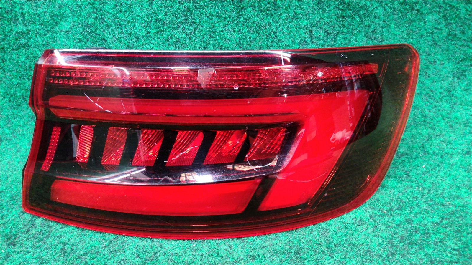 2018-2014 Audi S4 Rear Right Tail Light Quarter Panel Mounted OEM 8W5945092F