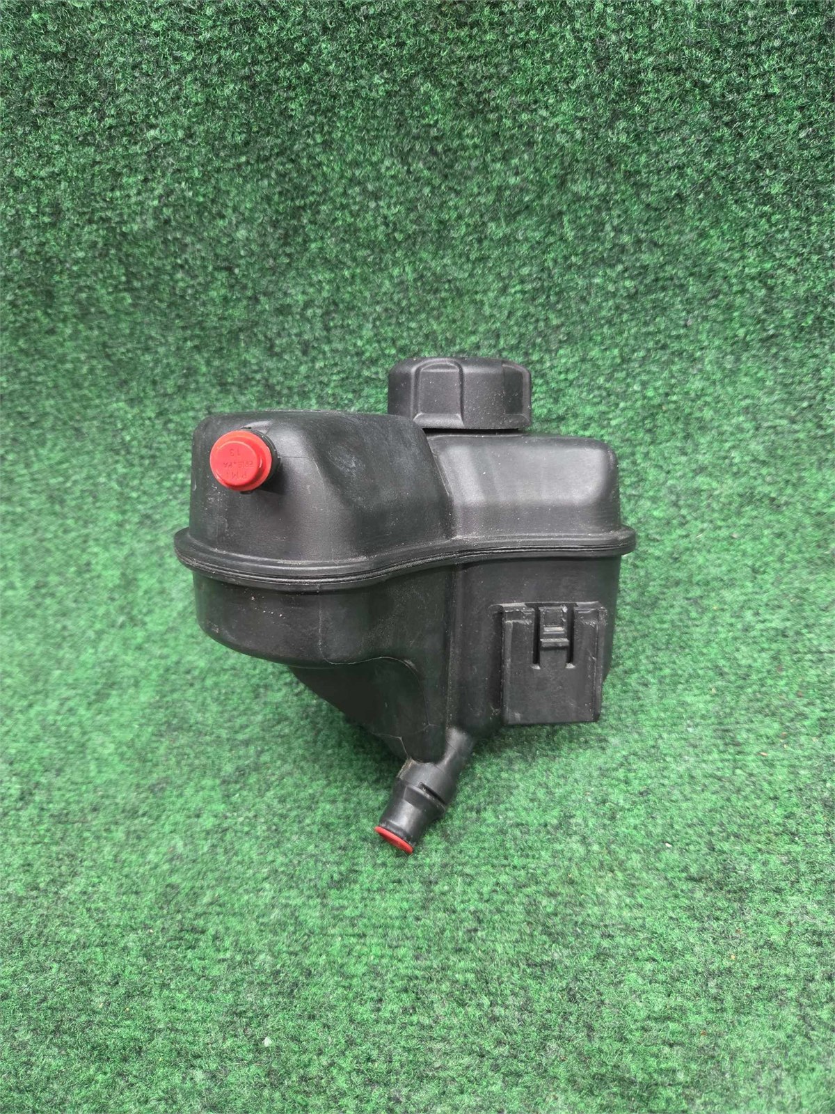 2019-2025 Bmw 330i Seconday Coolant Expansion Tank Reservoir Oem 17138610653