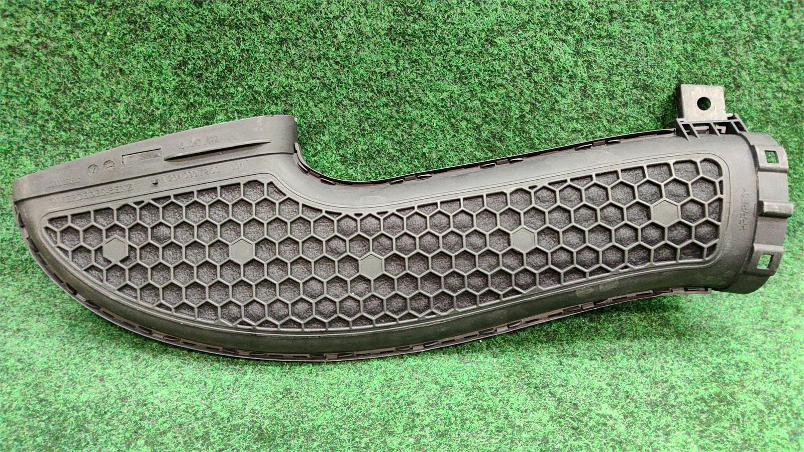 2016-2022 Mercedes Benz Glc 300 Front Upper Air Intake Hose Oem A2640907200