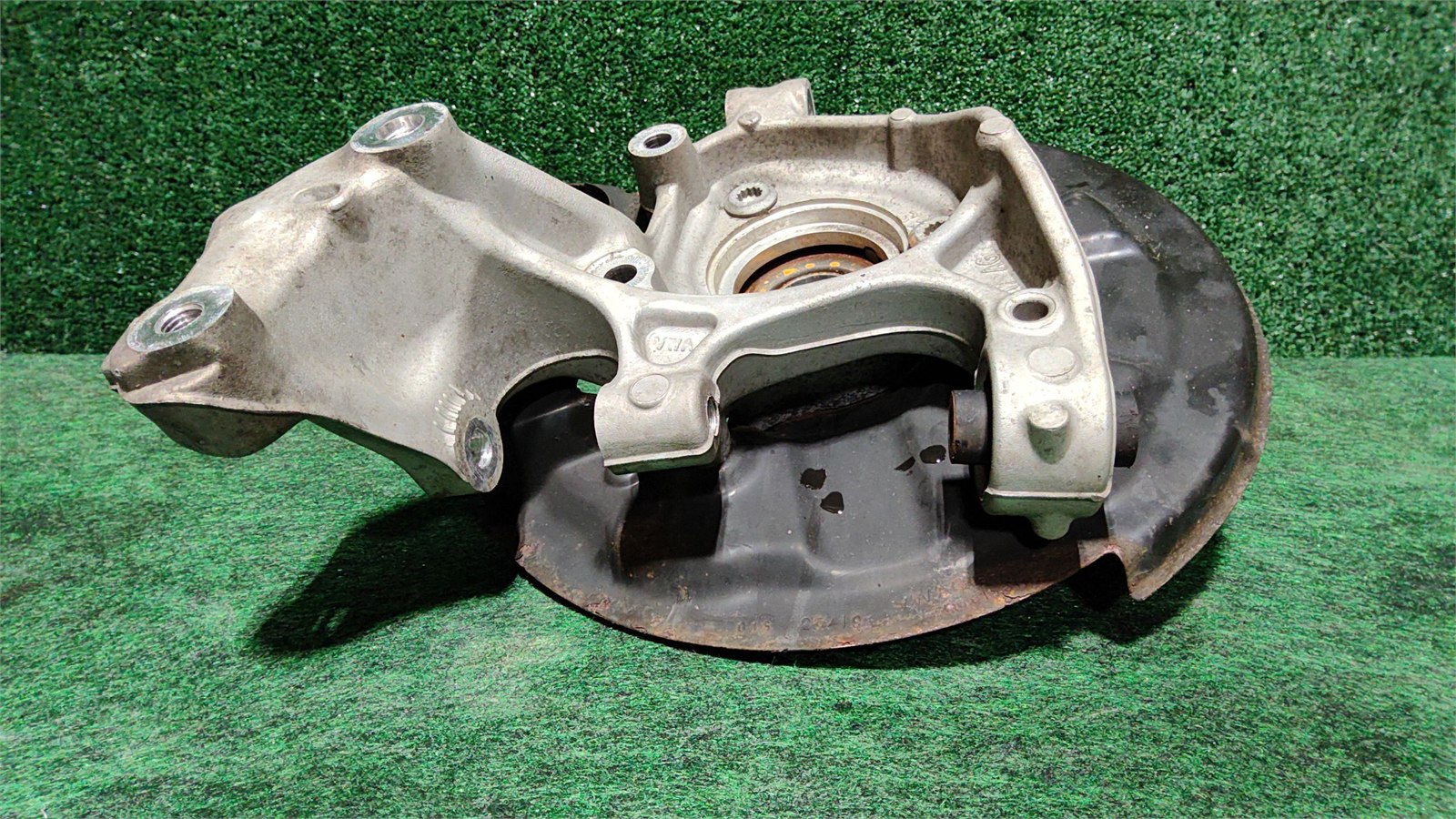 2015-2020 Audi A3 Rear Right Knuckle Wheel Housing Oem 5q0505436j 8v0598625b