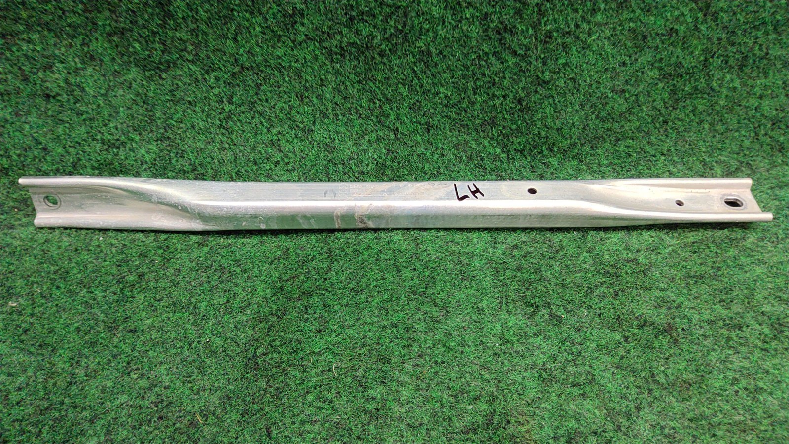 2017-2019 Audi A4 Quattro Left Front Strut Brace Reinforcement Oem 8w0805645b