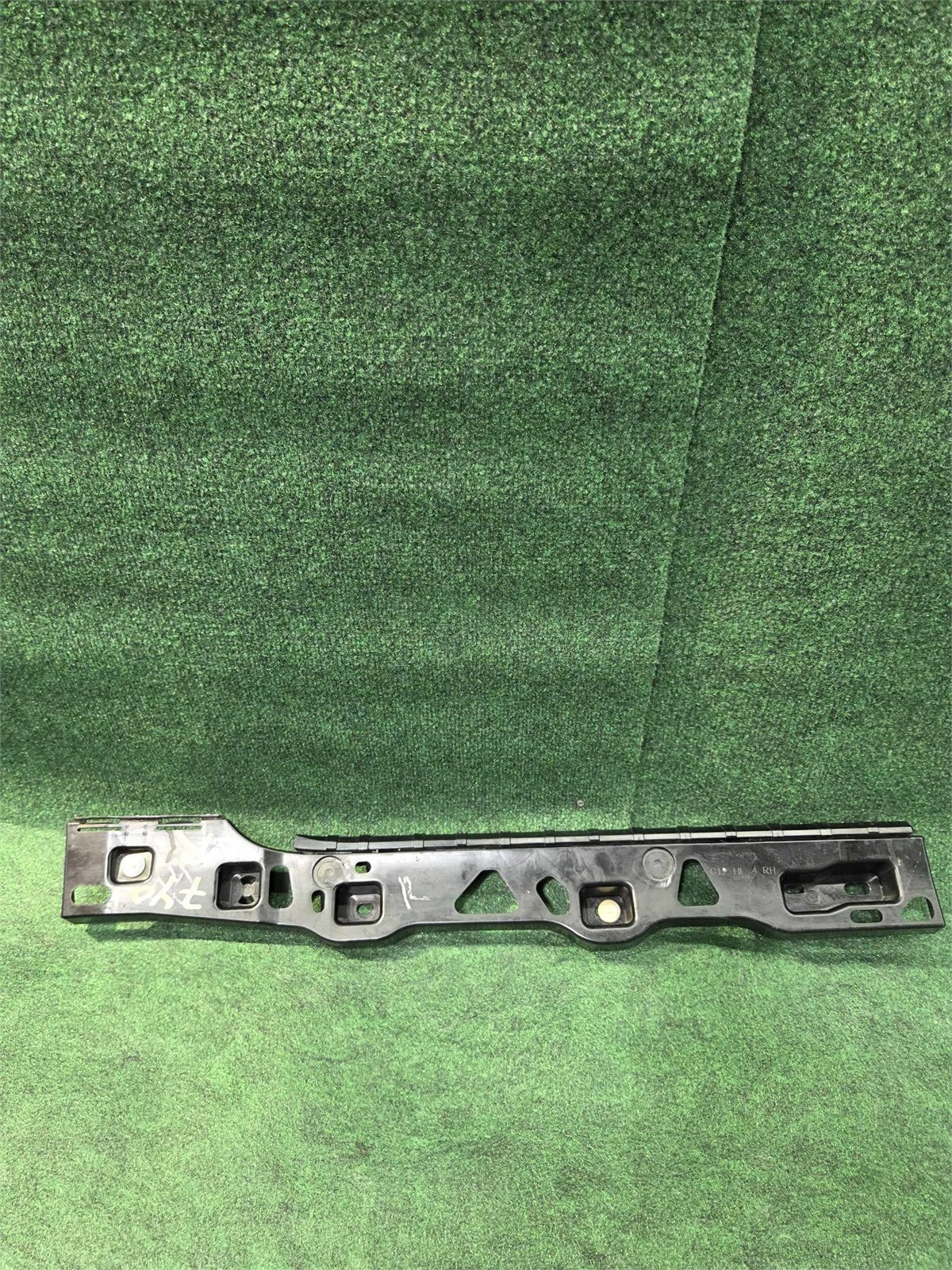 2016-2022 BMW 740i Rear Right Side Rocking Moulding Bracket  OEM 51777357140