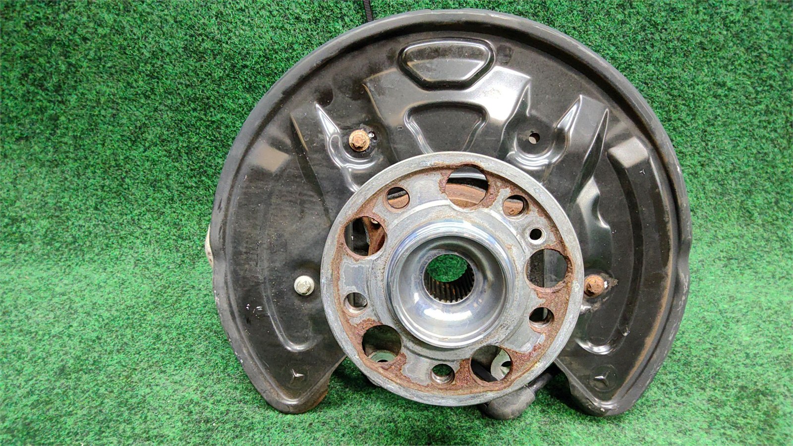 15-18 Mercedes C300 Rear Left Wheel Bearing Hub/Knuckle 86K Mls OEM A2053500141