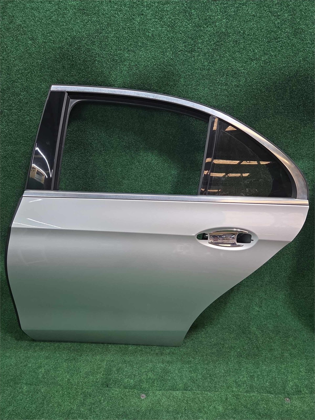 LH 2016-2023 Mercedes Benz E300 Left Rear Door Shell Silver Met. 775 OEM A2137300105