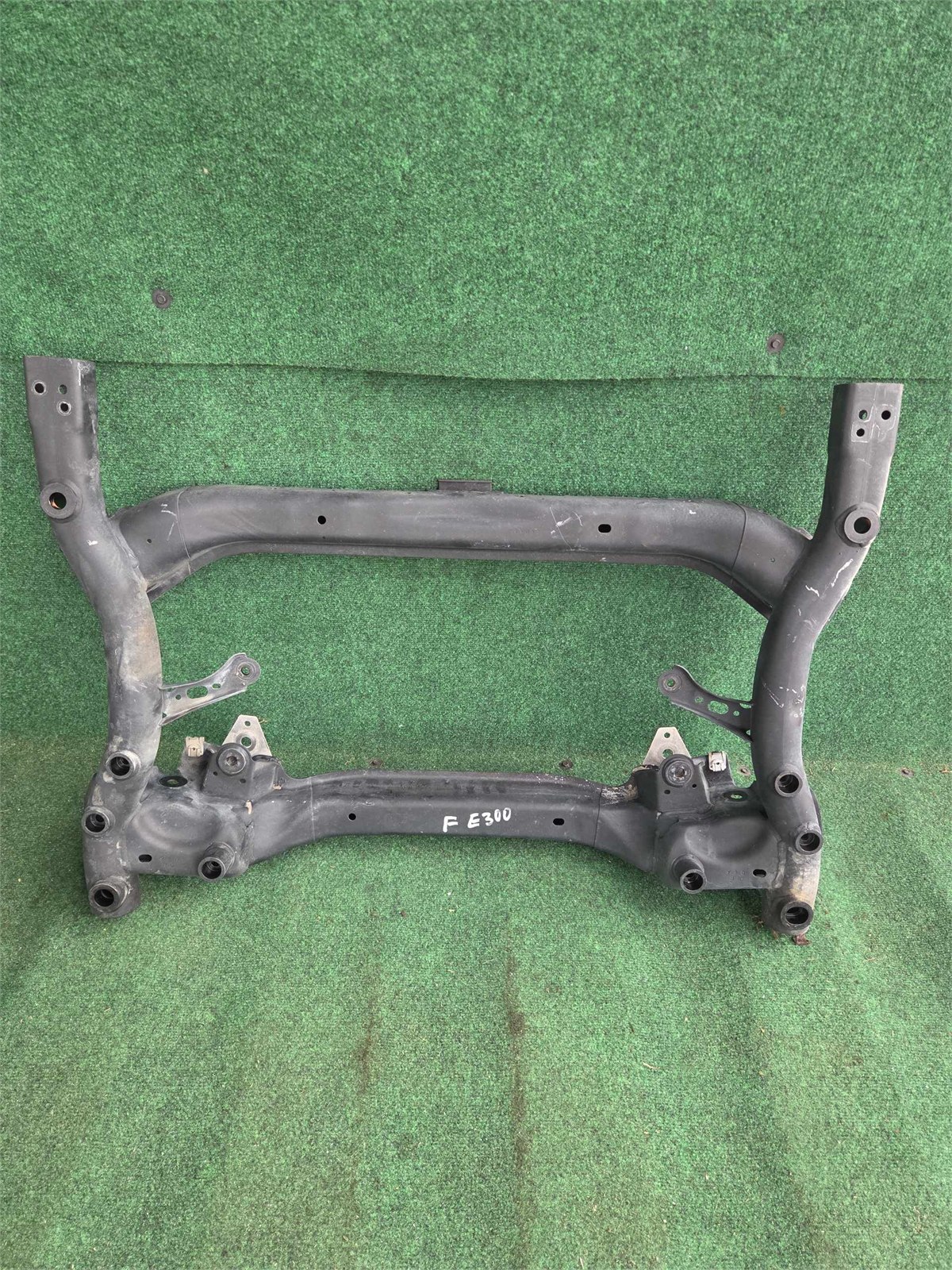 2016-2023 Mercedes Benz E300 Front Crossmember Carrier 107k Mls Oem A2056280057