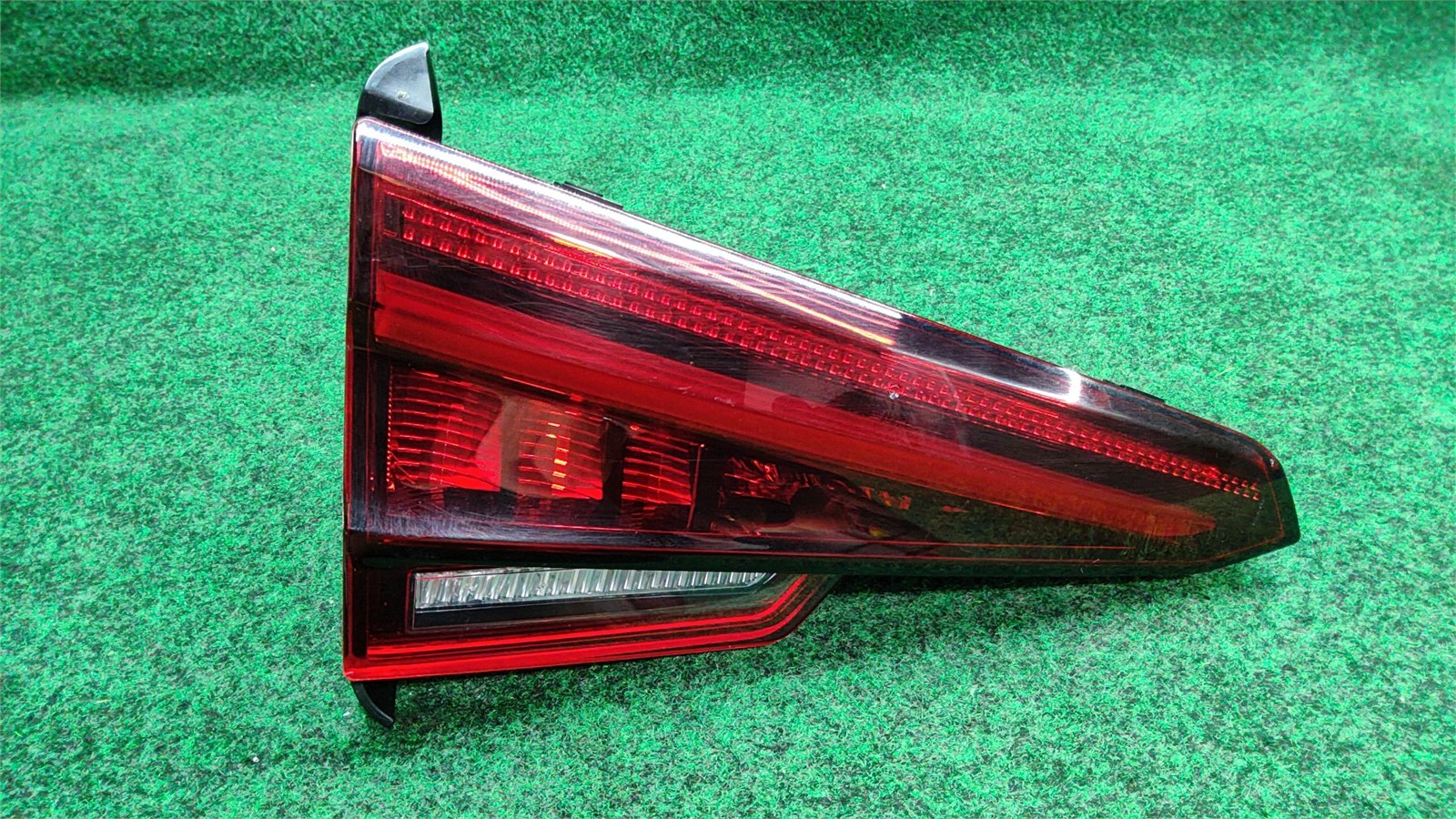 2017-2019 Audi A4 Quattro Left Lid Mount Tail Light Assembly Oem 8w5945093d