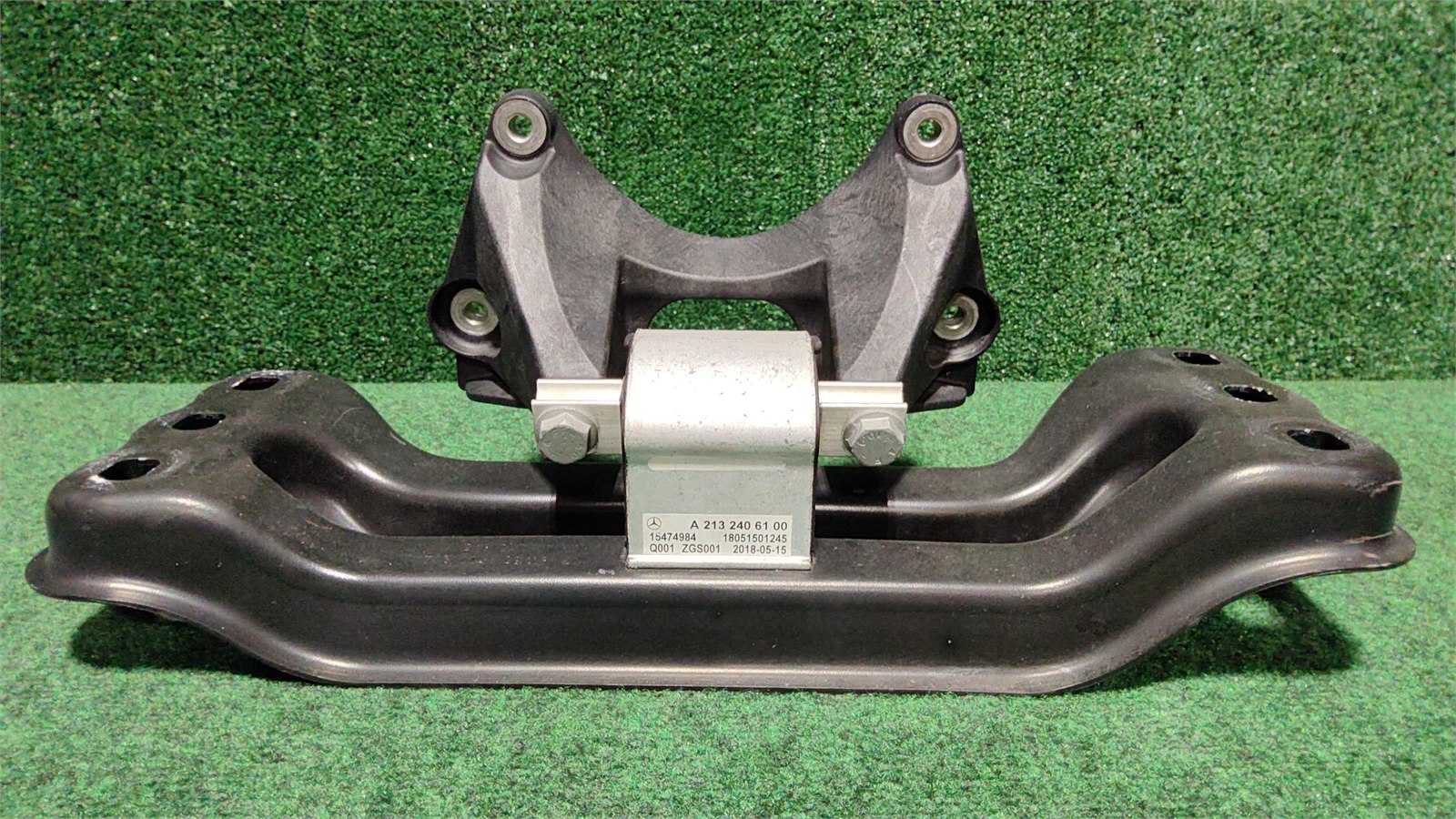 2014-2021 Mercedes C300 Engine Carrier Rear Support Oem A2132406100 A2132400702