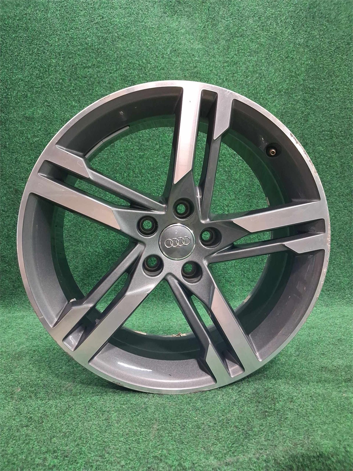 Audi Wheel Aluminium Rim 8jx18 5-double Spoke Oem 8w0601025m