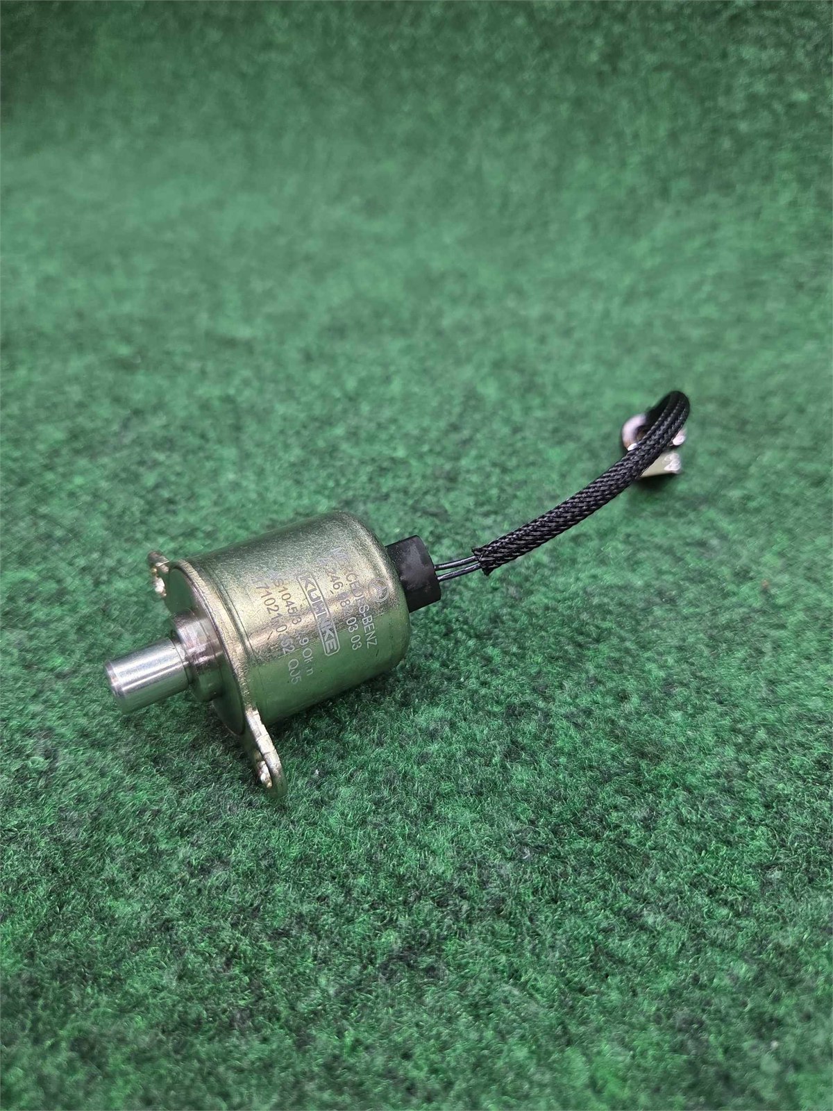 2015-2020 Mercedes Gla 250 Transmission Lift Selenoid 82k Mls Oem A2469820303