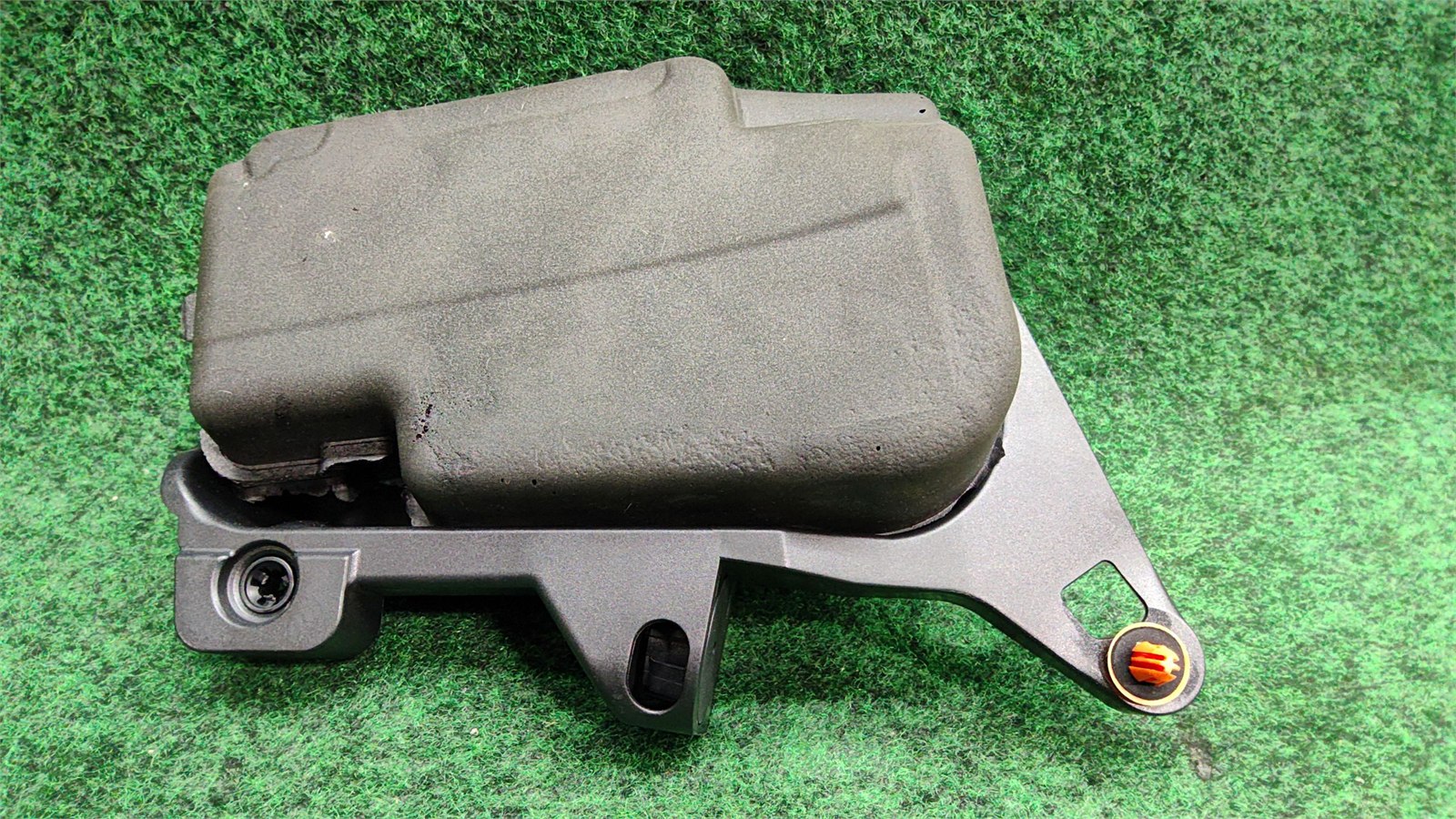 2015-2018 Mercedes C300 Rear Trunk Dampening Insulation Bracket OEM A2057500060