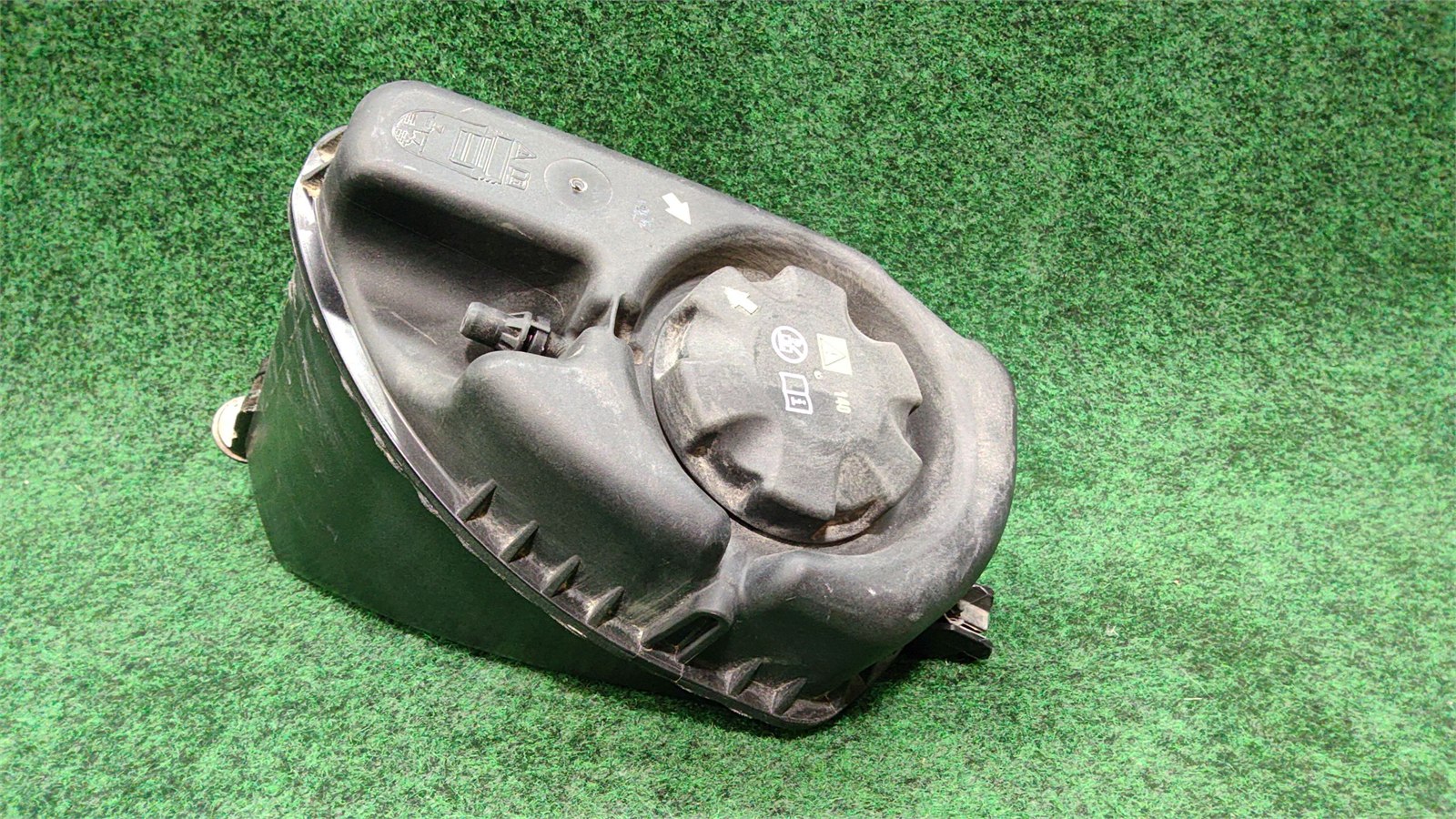 2017-2023 BMW 530i Coolant Expansion Tank OEM 17139846642