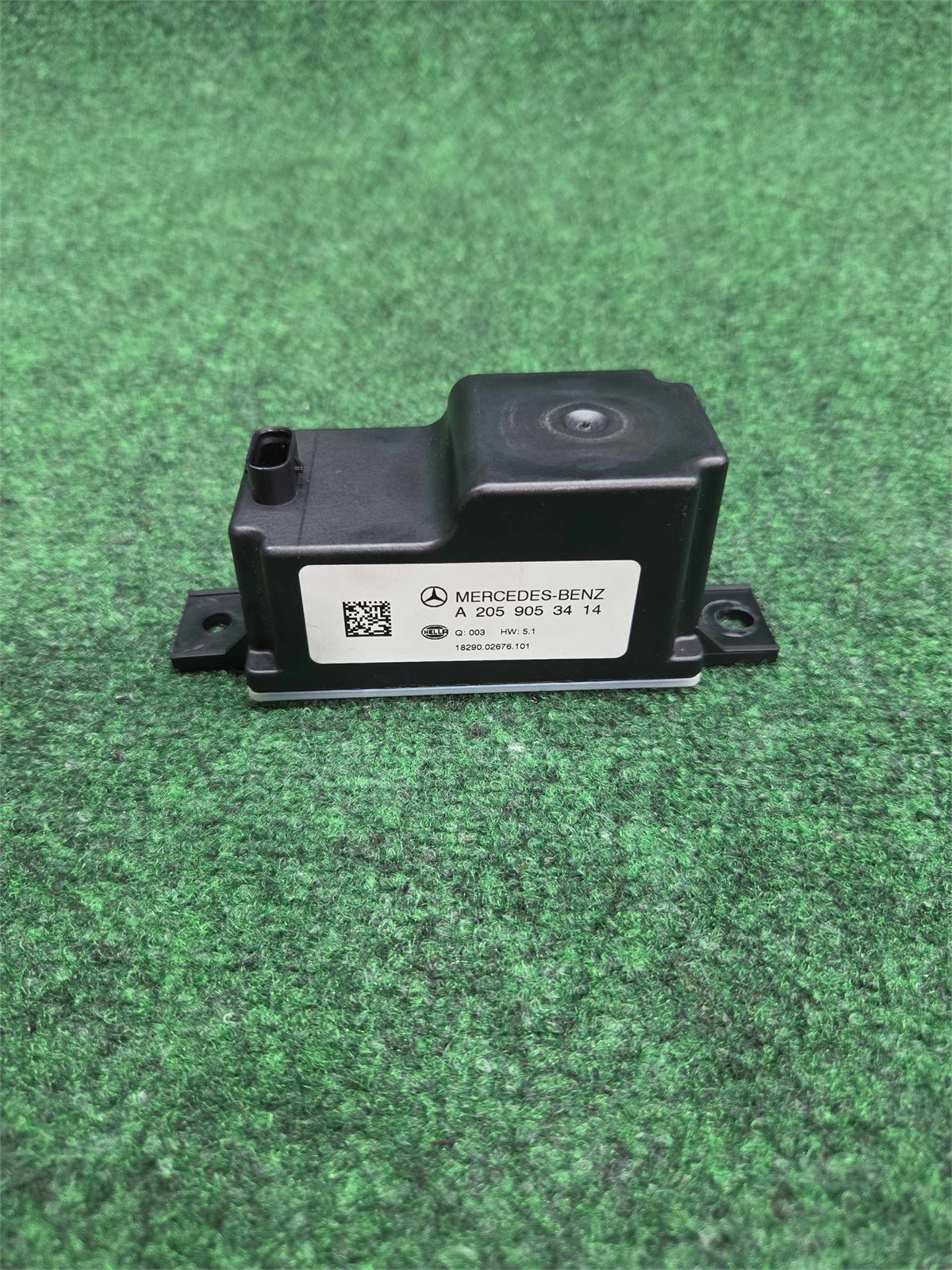 2016-2019 Mercedes Benz Glc 300 Voltage Converter Control Unit Oem A2059053414