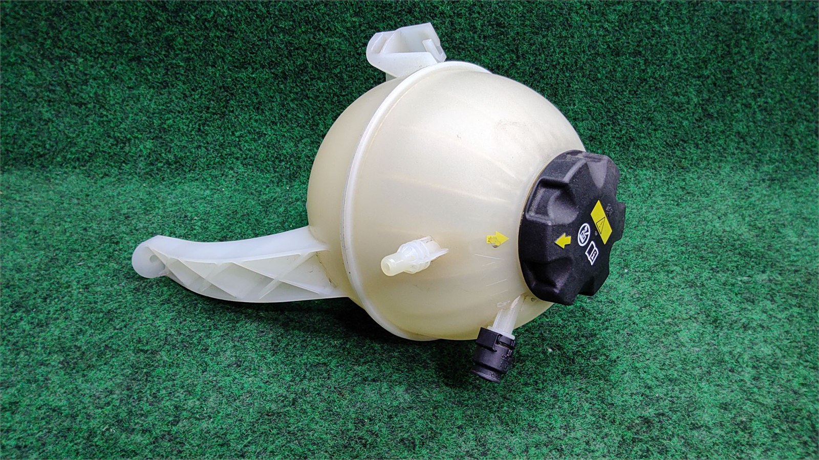 2019-2023 Bmw X5 Coolant Expansion Tank Reservoir Oem 17135a6a031
