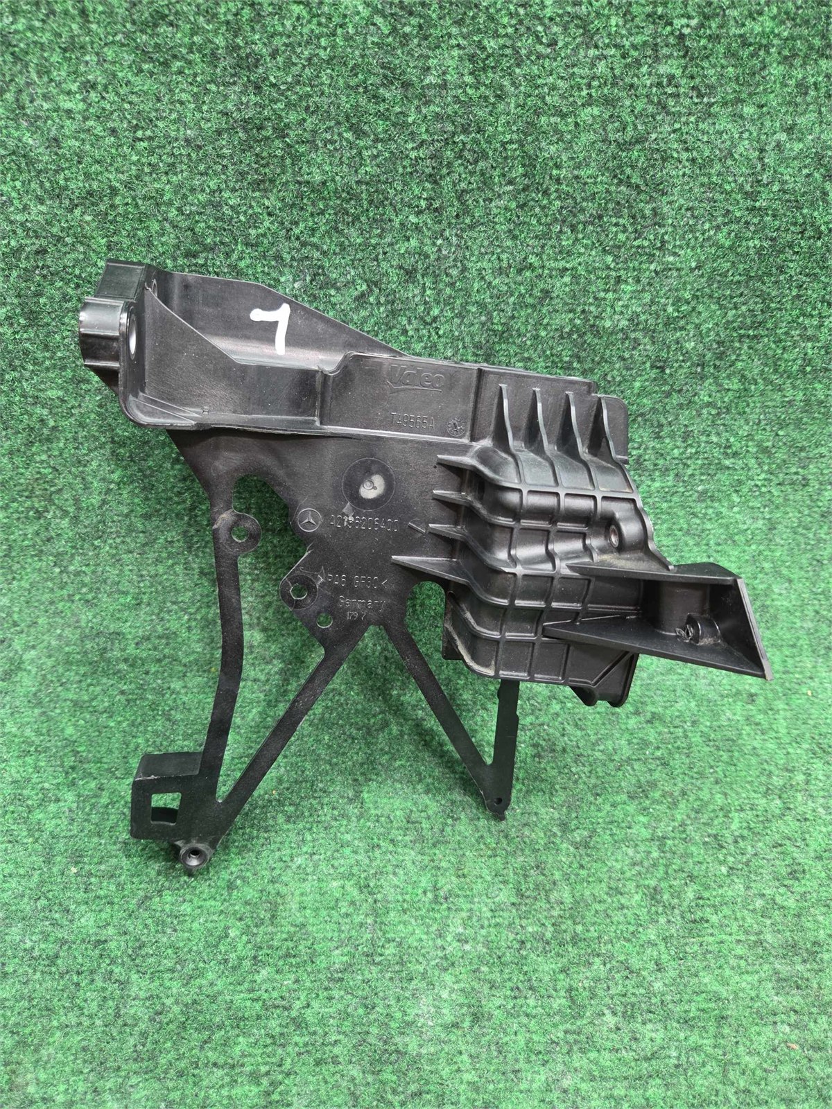 2016-2023 Mercedes Benz E300 Left Front Radiator Bracket Support Oem A2136206400