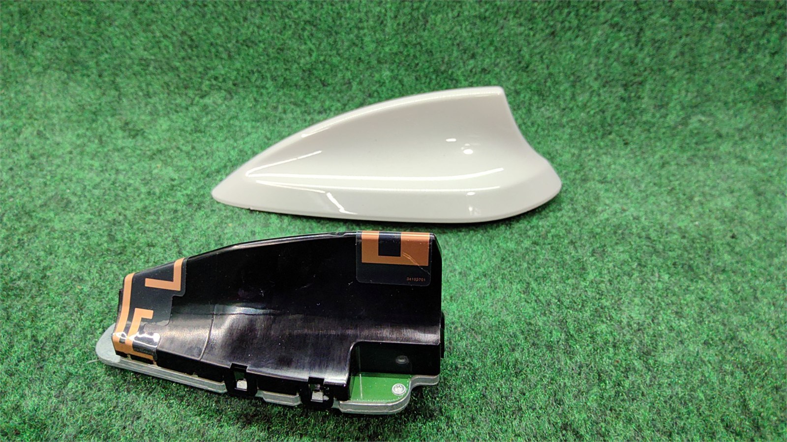 2017-2023 BMW 530i  Antenna Alpine White 300 OEM 65209371344 65208794262