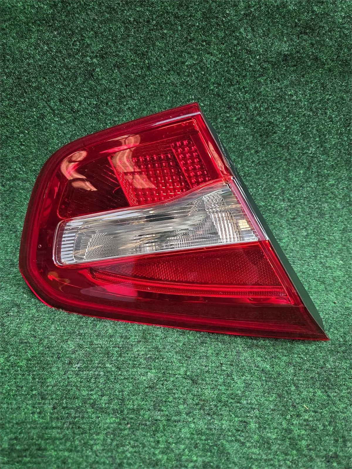 2015-2020 Mercedes Gla 250 Left Rear Liftgate Mount Tail Light Oem A1569060358