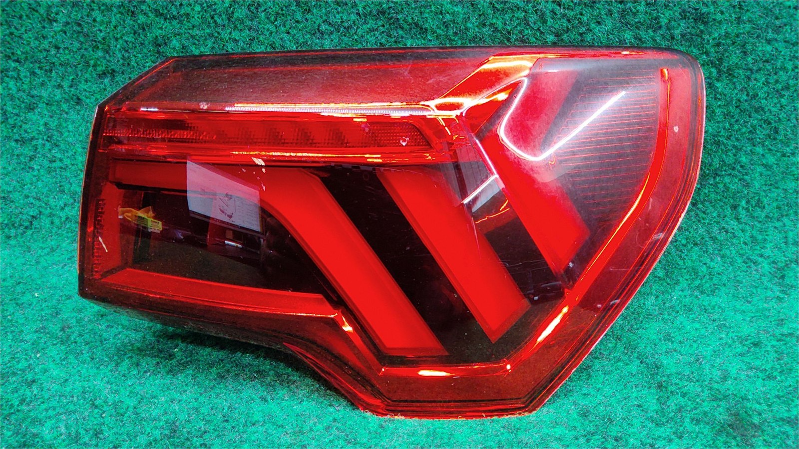 2019-2025 Audi Q3 Quattro Right Rear Quarter Mount Led Tail Light Oem 83a945092a